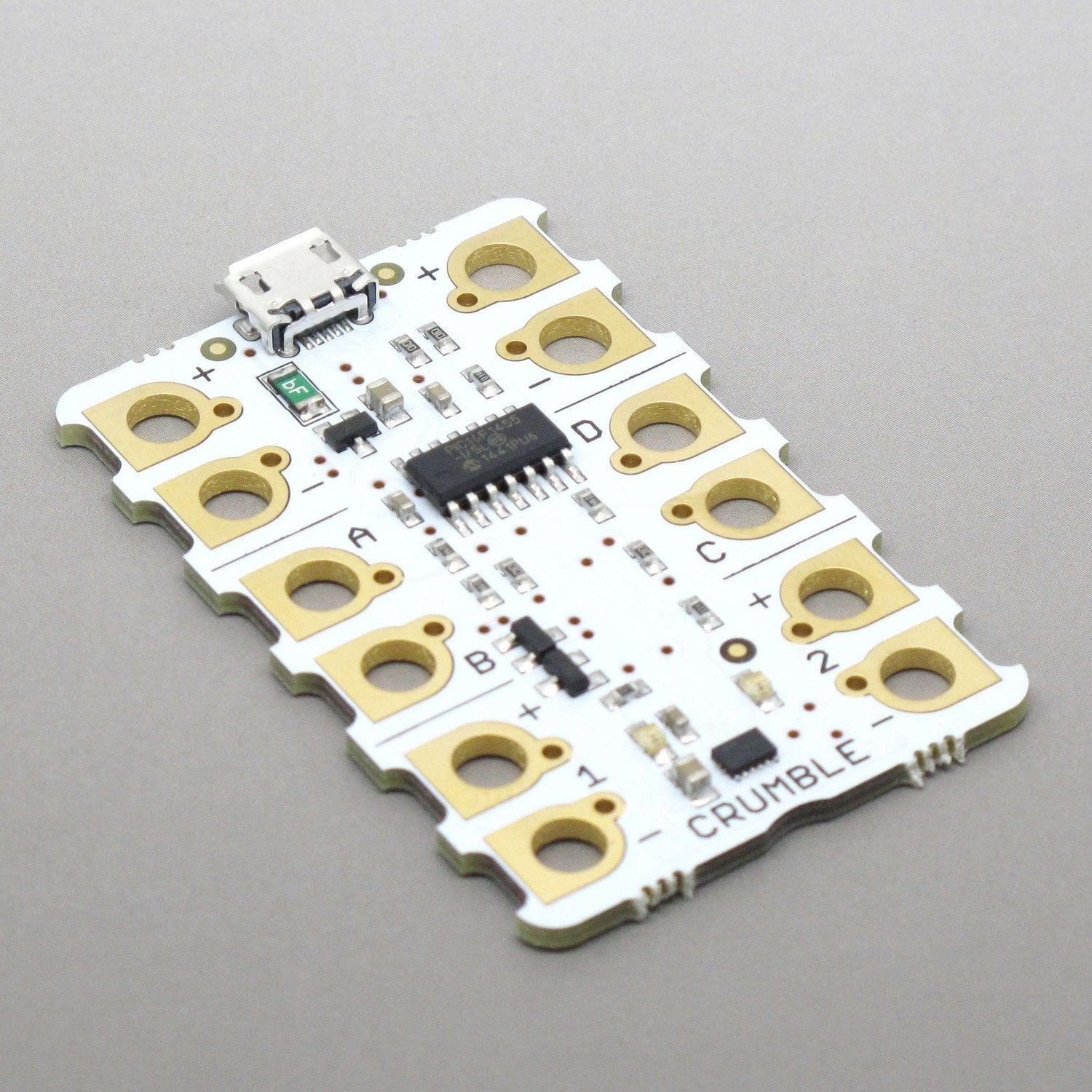 Affordable and User-Friendly Crumble Electronics Controller for Easy Experimentation