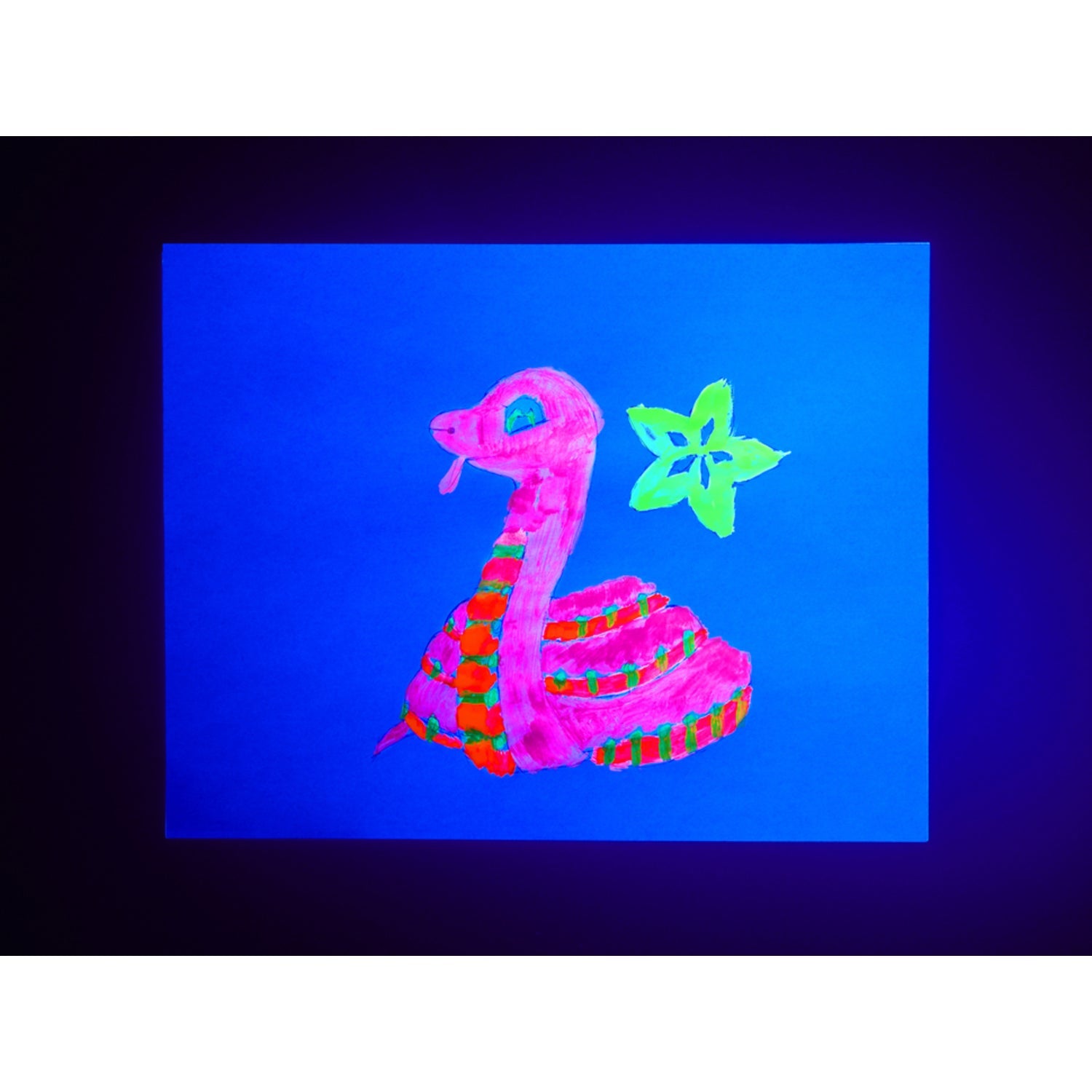 Pink High - intensity Fluorescent Pigment for DIY Projects