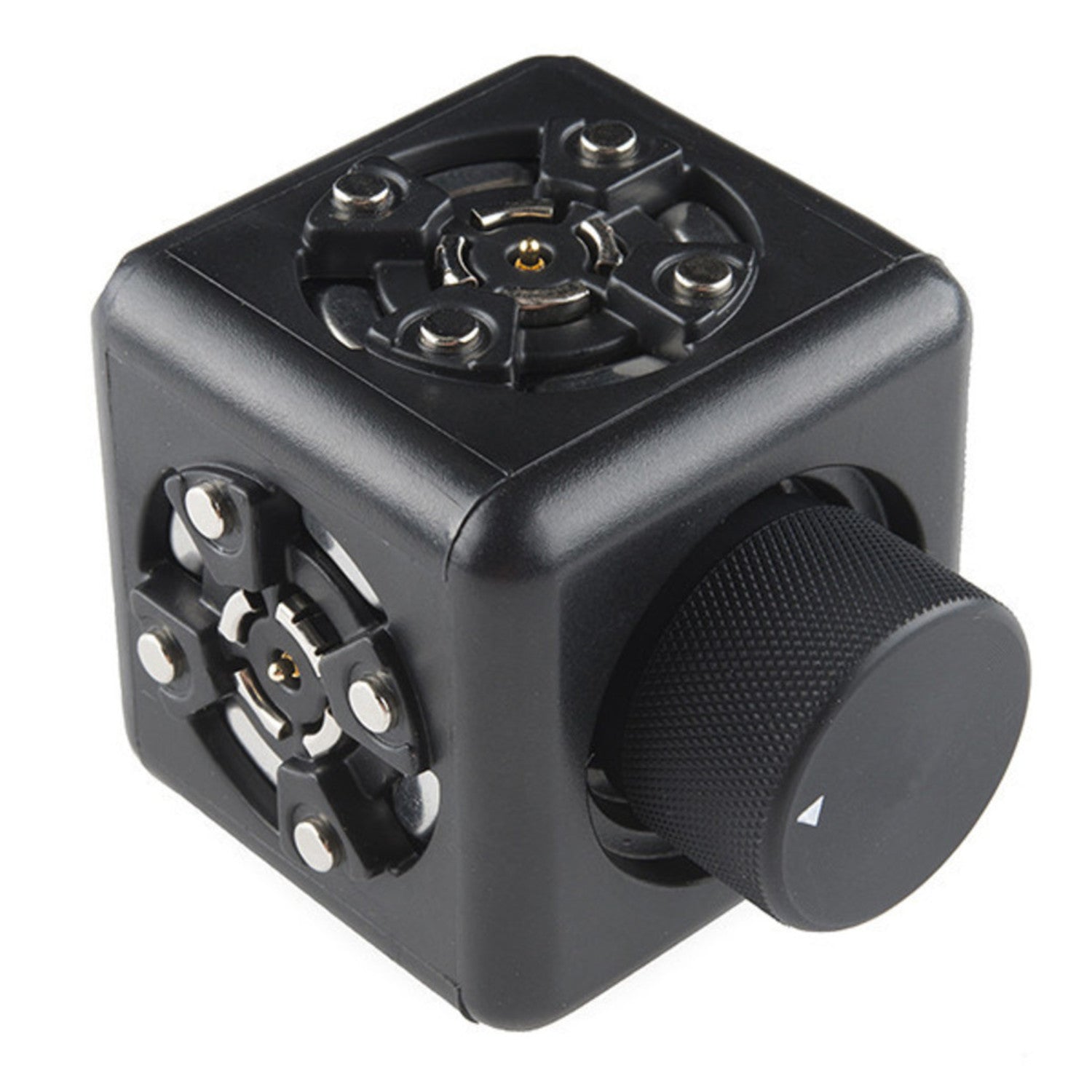 Magnetic Knob Cubelet for Building Diverse Robots