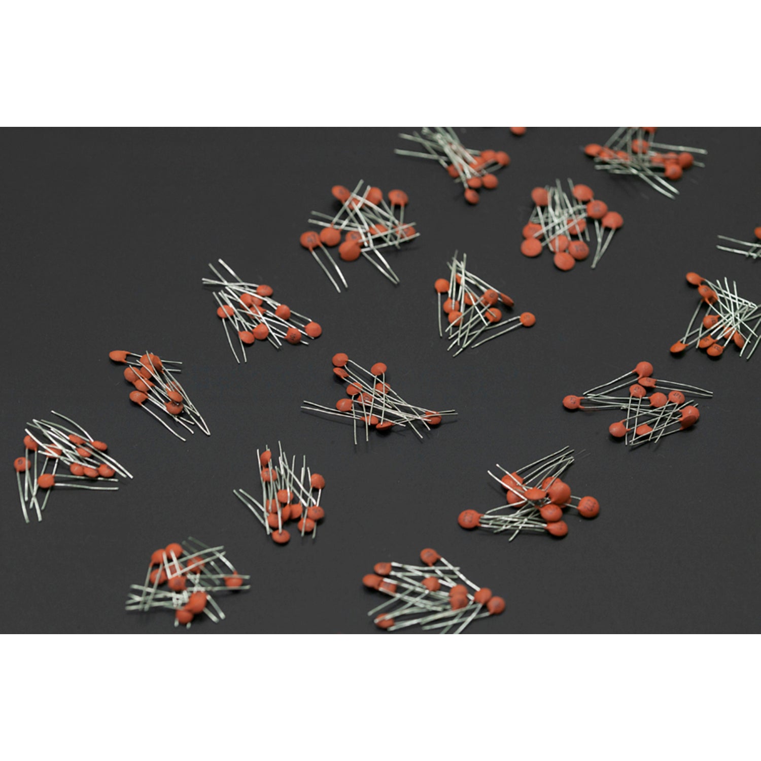 250-Piece Pack of Ceramic Capacitors for Electronic Experiments