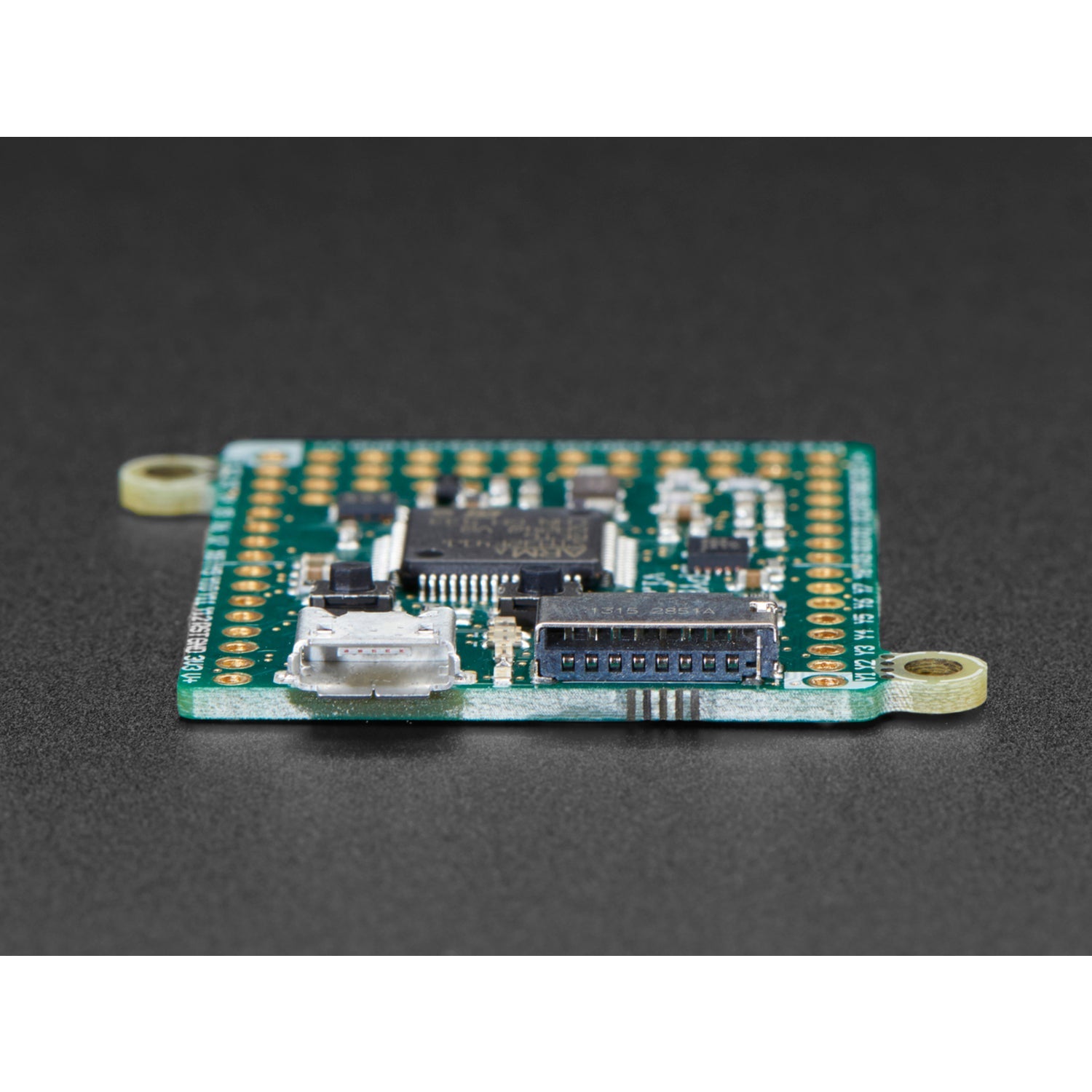 Compact and Cost - effective MicroPython Development Board: pyboard Lite v1.0 Equipped with Accelerometer