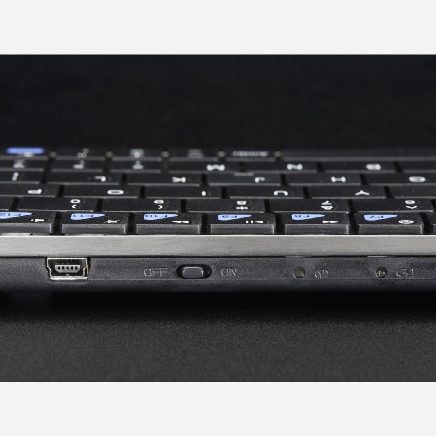 Ultra-slim Full-sized Wireless Keyboard with Built-in Trackpad
