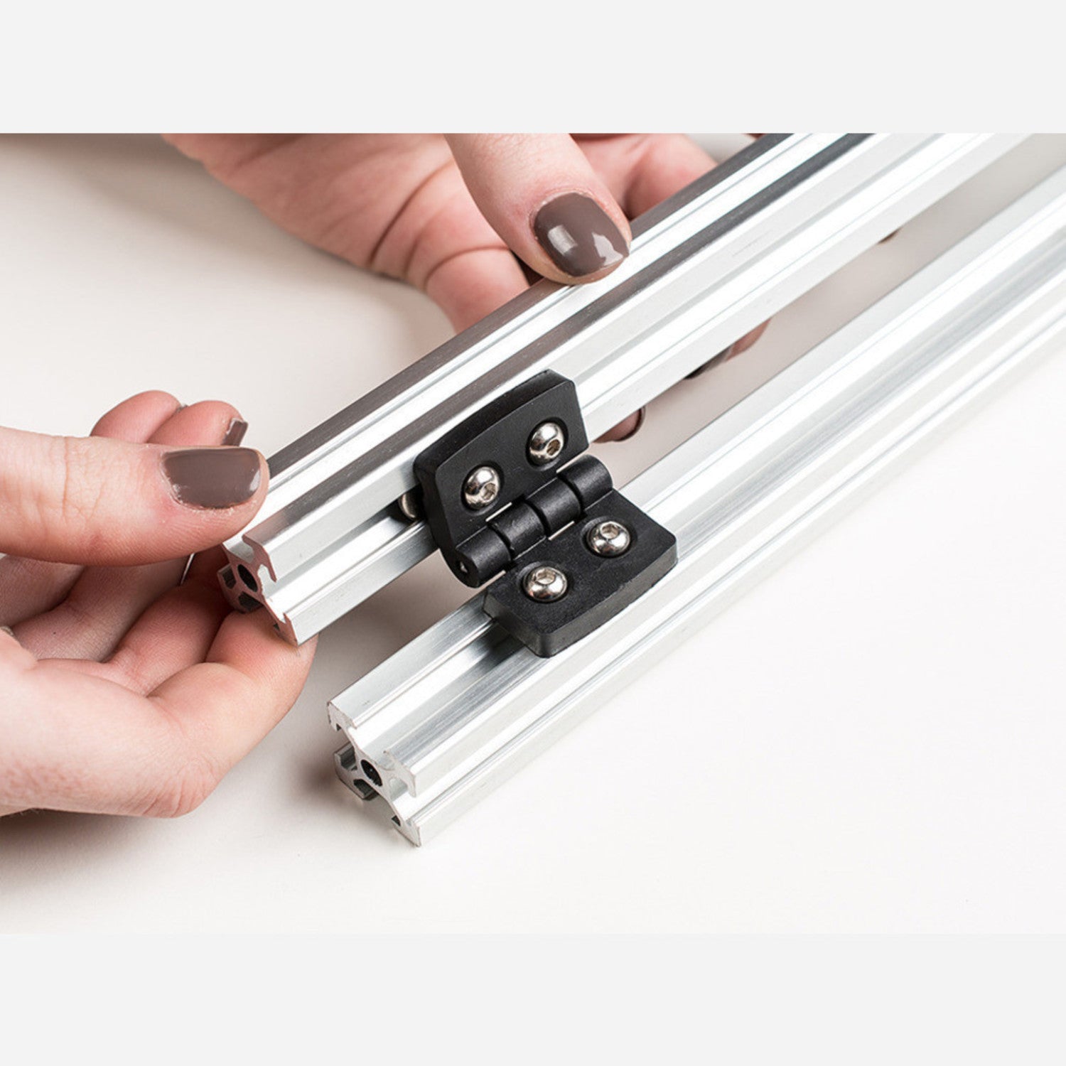 Durable Plastic Hinge Ideal for 20x20 Aluminum Extrusion Applications
