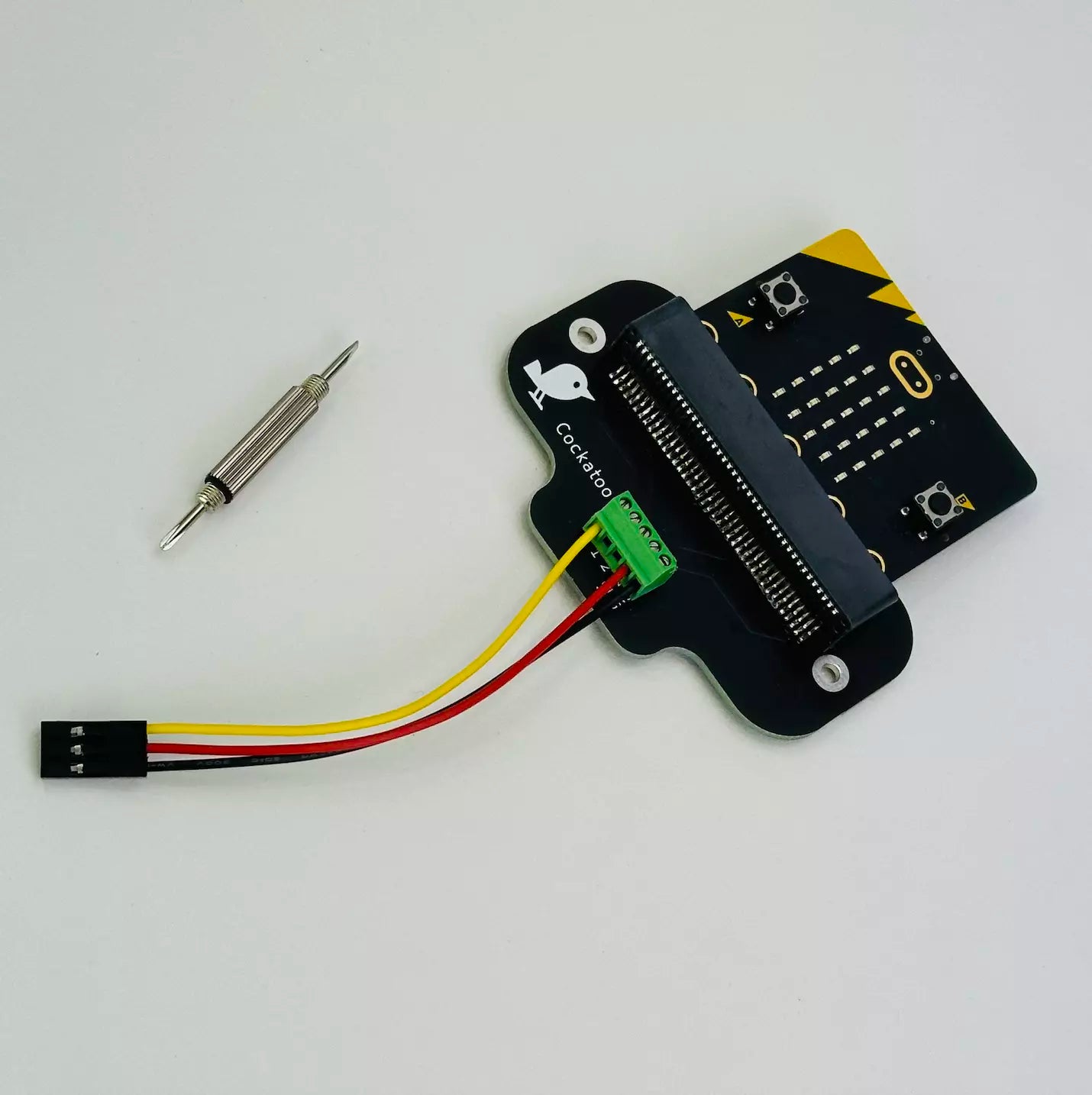 Cockatoo Micro:bit Breakout Board with Simple Screw-Terminals for Enhanced Project Connectivity
