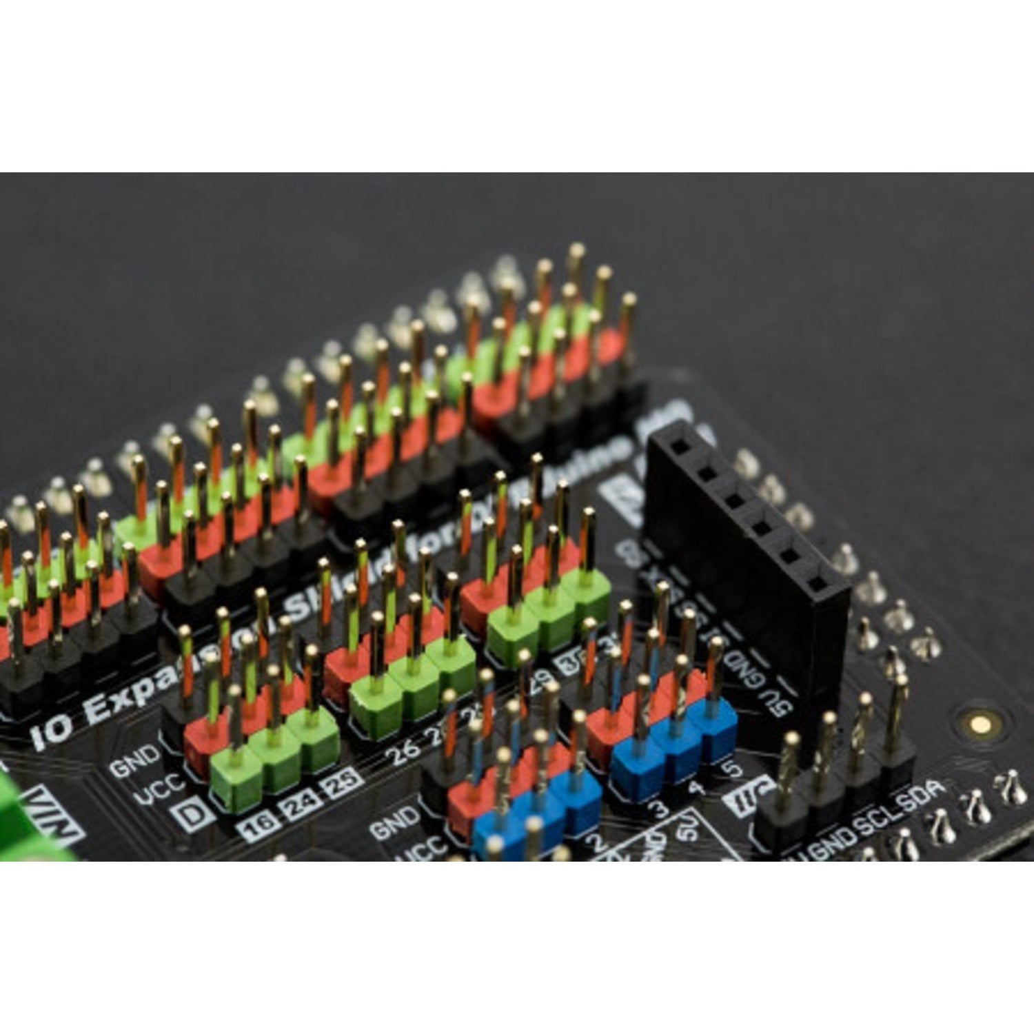Highly Scalable Gravity IO Expansion Shield for DFRduino M0