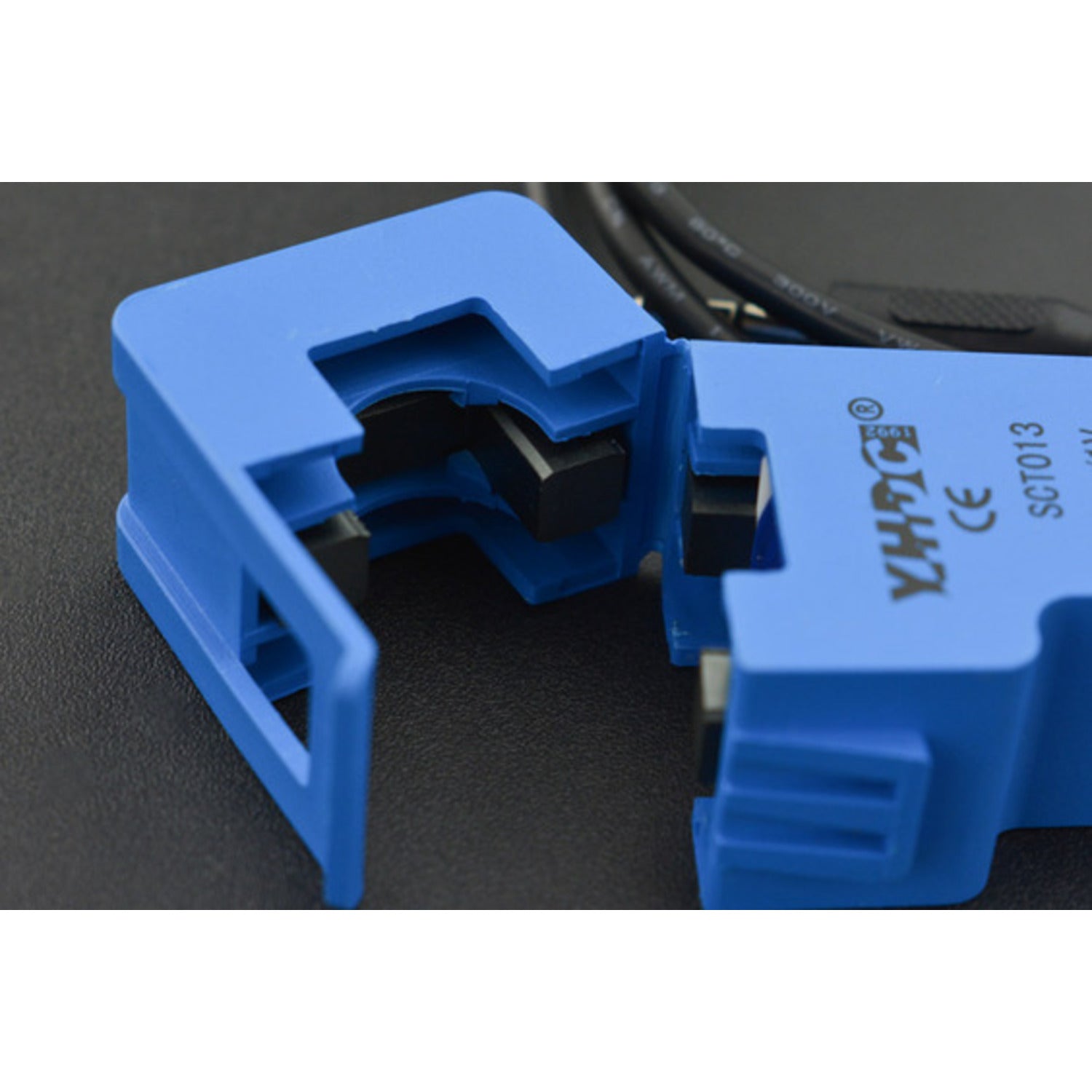 High-Safety Gravity Analog AC Current Sensor (5A) for Multiple Scenarios