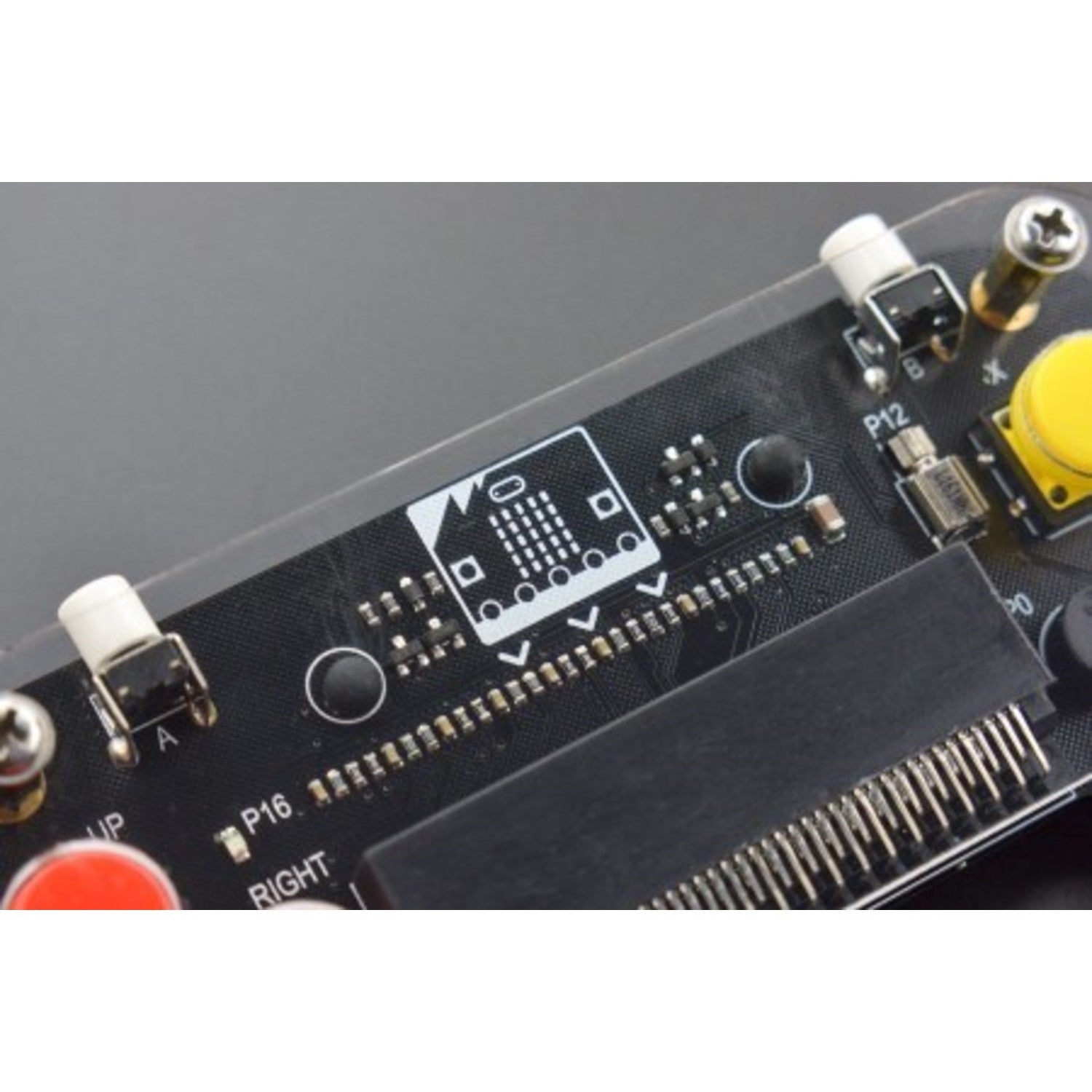 Micro:bit-based Wireless Expansion Gamepad with Programmable Features